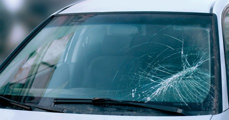 Emergency Auto Glass Replacement Near You